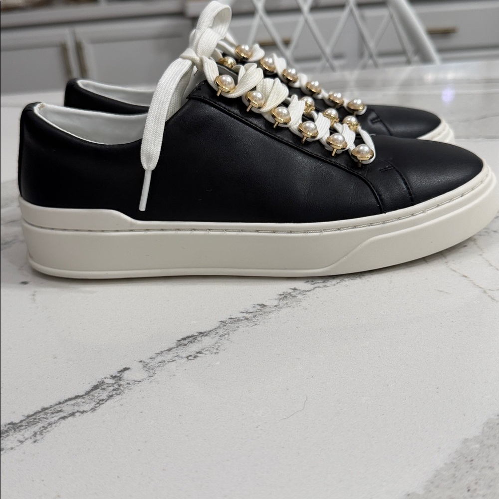 Stuart Weitzman Excelsa Faux Pearl-Embellished Leather Sneakers. - Picture 5 of 11